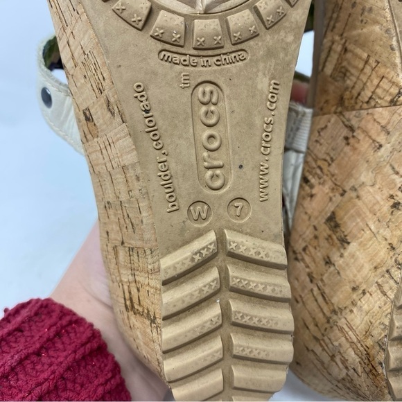 Crocs Women’s A-Leigh White Wedge Cork Sandals Size 7 - Picture 6 of 7